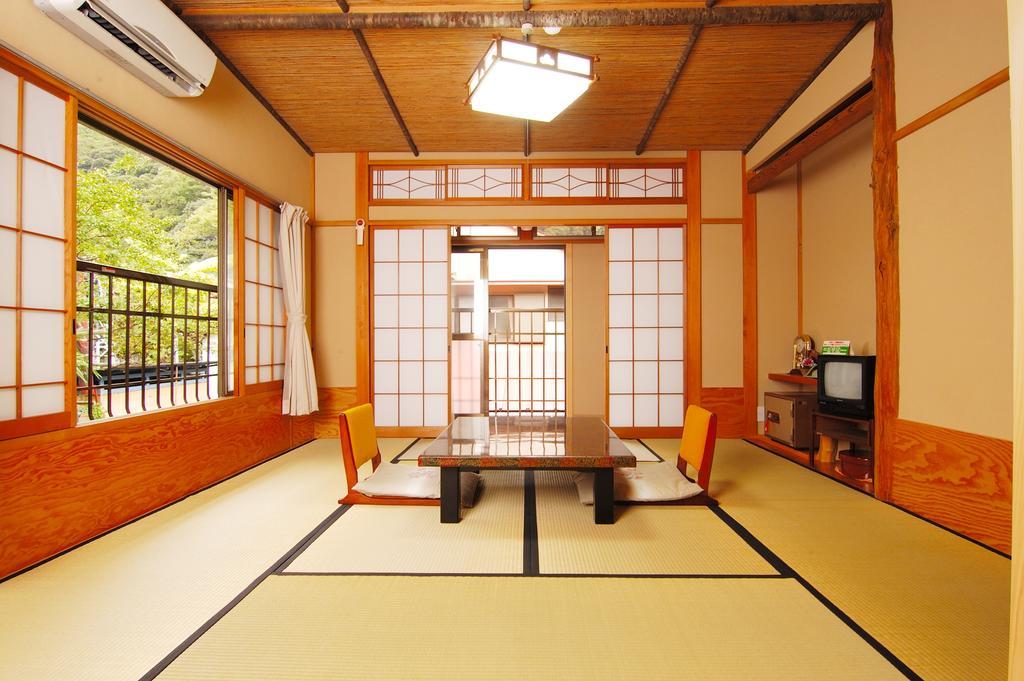 Sansou Nagisa Hotel Isehara Kamer foto