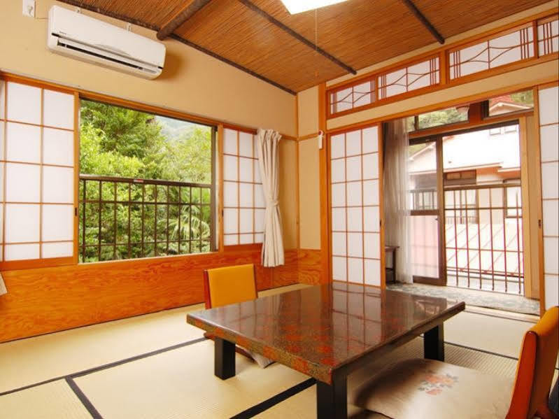 Sansou Nagisa Hotel Isehara Buitenkant foto